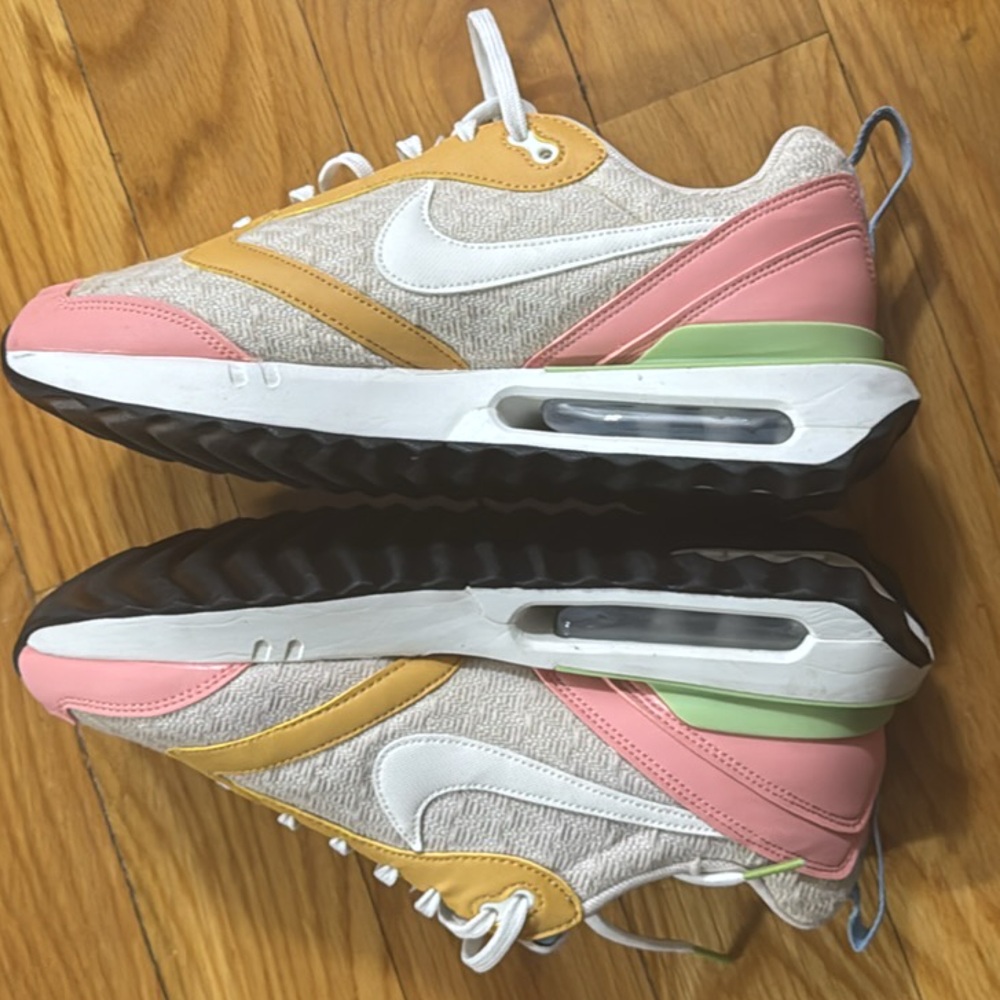 Multi color Nike Air Max Dawn SE